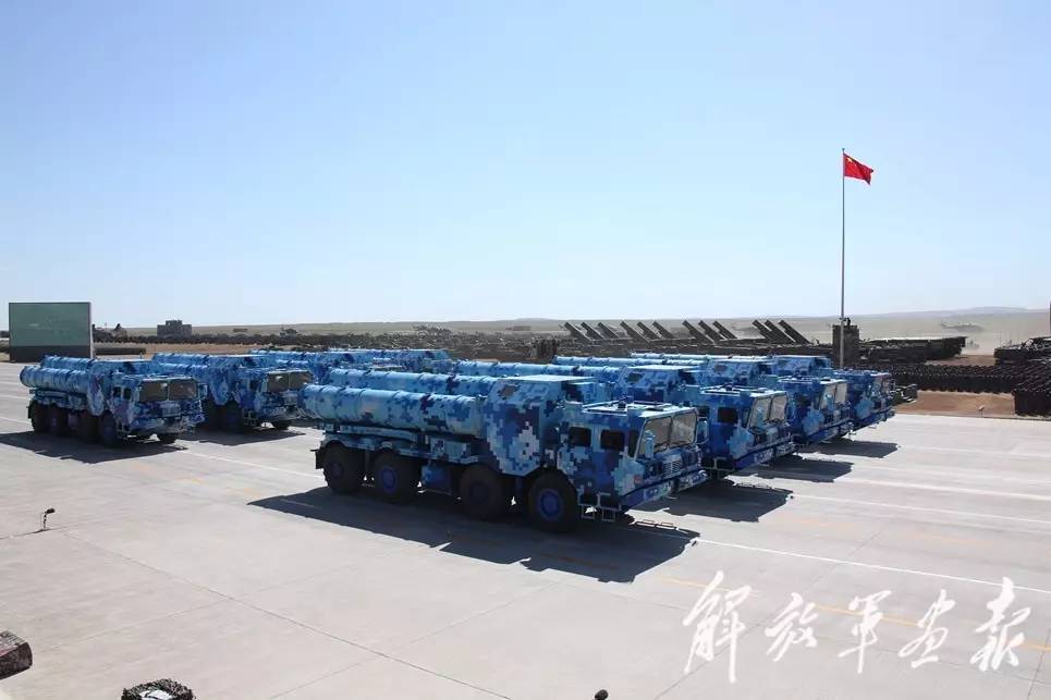 摄影/记者 穆可双空中作战群夏维宴空中作战群将军领队空中作战群