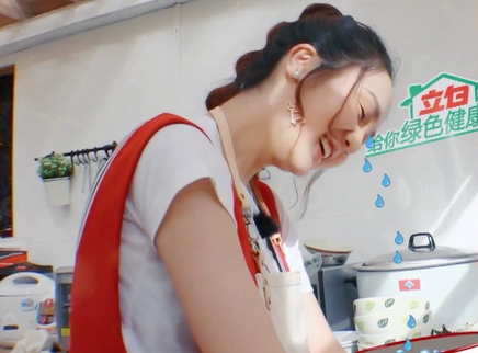 中餐厅明星弹幕吐槽大会靳梦佳