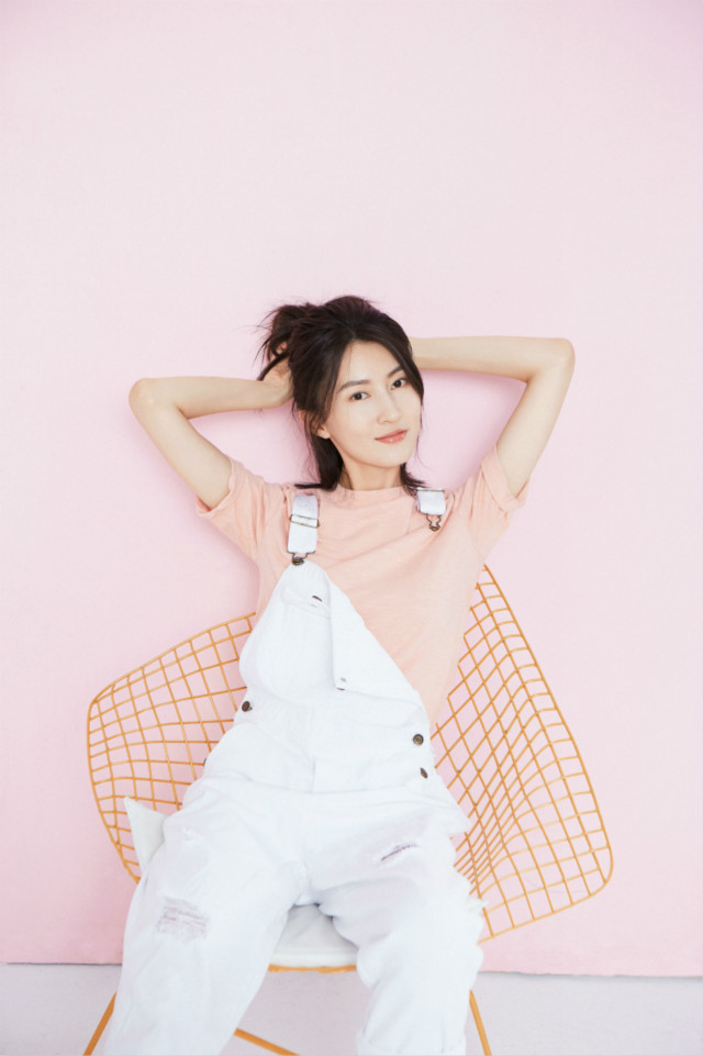 刘璐气质文艺眼神清澈引无数网友好评