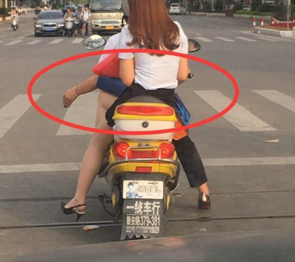 过生日时好闺蜜送的生日礼物留到现在我是该吃呢还是