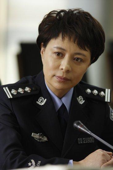 八十年代最标淮美人,从不跨戏,虽没有大红大紫,演技却无可挑剔