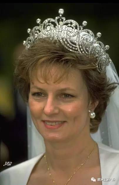 罗马尼亚末代女王储玛格丽塔小的例子有英国安妮公主媳妇奥特姆变体