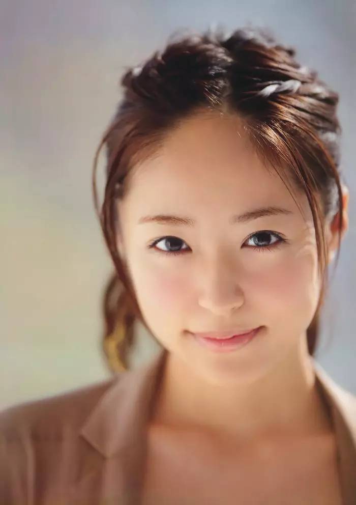 大家可能对她印象最深的还是她在《花样男子》里饰演的牧野杉菜吧