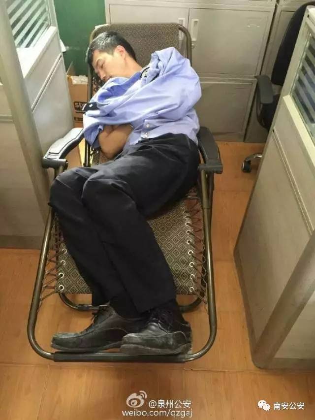 加班加点是家常便饭工作时间长工作任务重警察蜀黍异口同声地回答