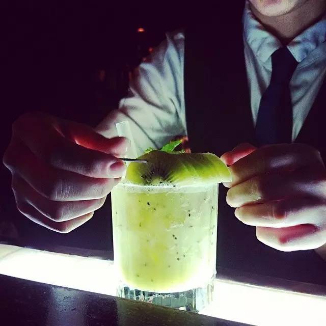 世界虐狗日只你一人饮酒醉京城十大酒吧让你的黑夜不孤单