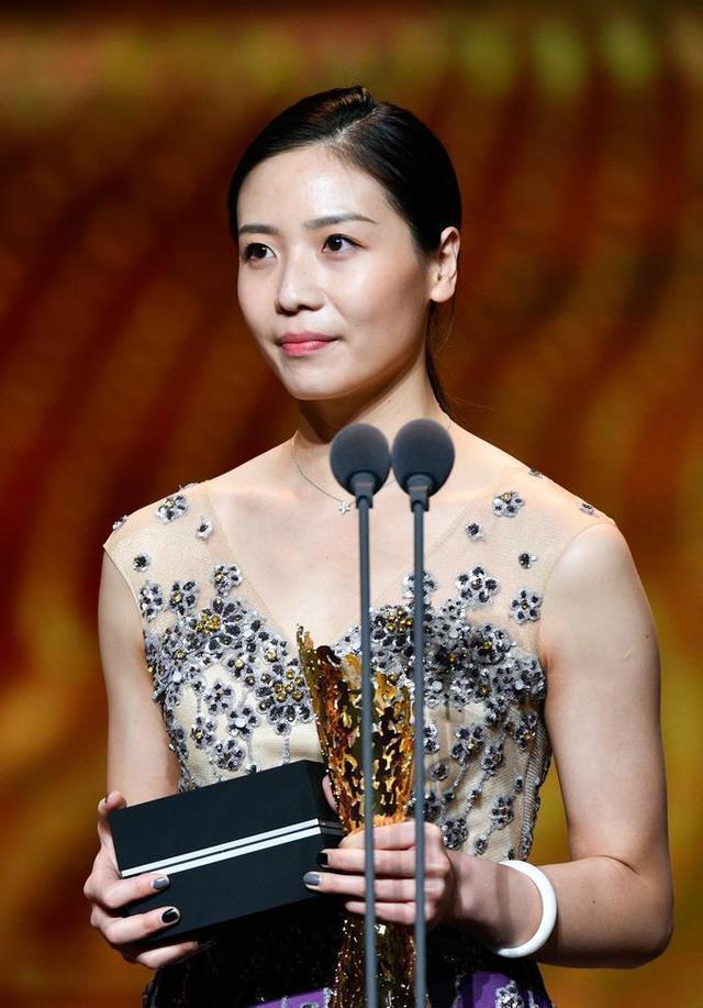 陈忠和收到魏秋月的喜帖!中国女排最美队长,婚礼大约在秋季