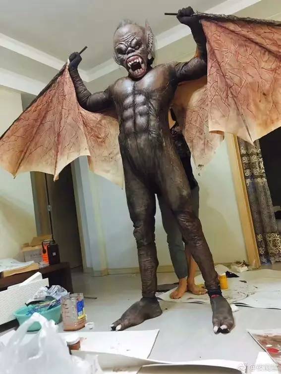 瞒着家里许多年,直到拿了世界cosplay大赛的首冠,我才说自己是一名