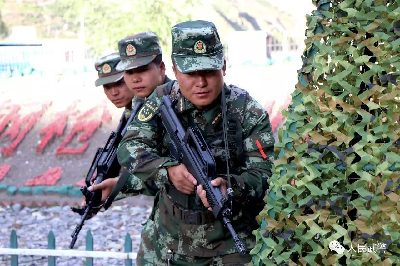 说服了他们来到了那曲现在他已经是那曲支队的一名中队长未完待续记者