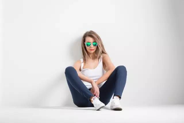 美女拍照,怎么摆pose才好看