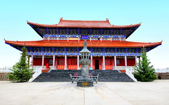 自在王如来,金色宝光妙行成就如来,无忧最胜吉祥王如来,法海雷音如来