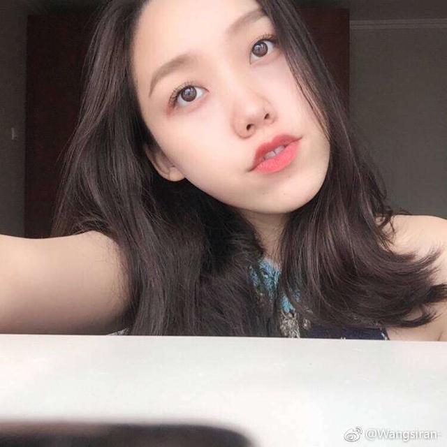 gai女友攻击红花会弹壳女友,有嘻哈选手的老婆也这么戏多?