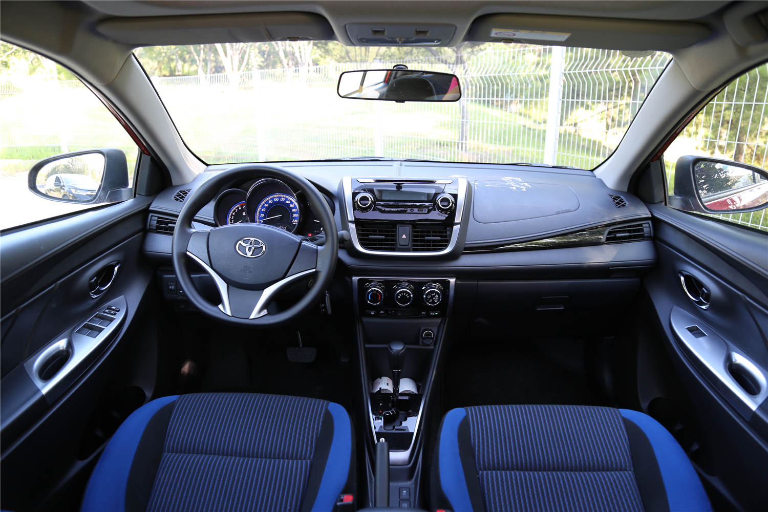 上班代步首选试驾丰田02yarisl致享