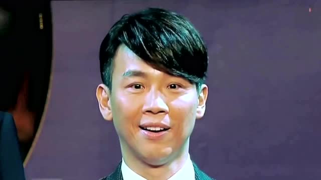 视频:陶喆任贤齐感情好同步上下班 辛晓琪合体二位报恩小燕姐