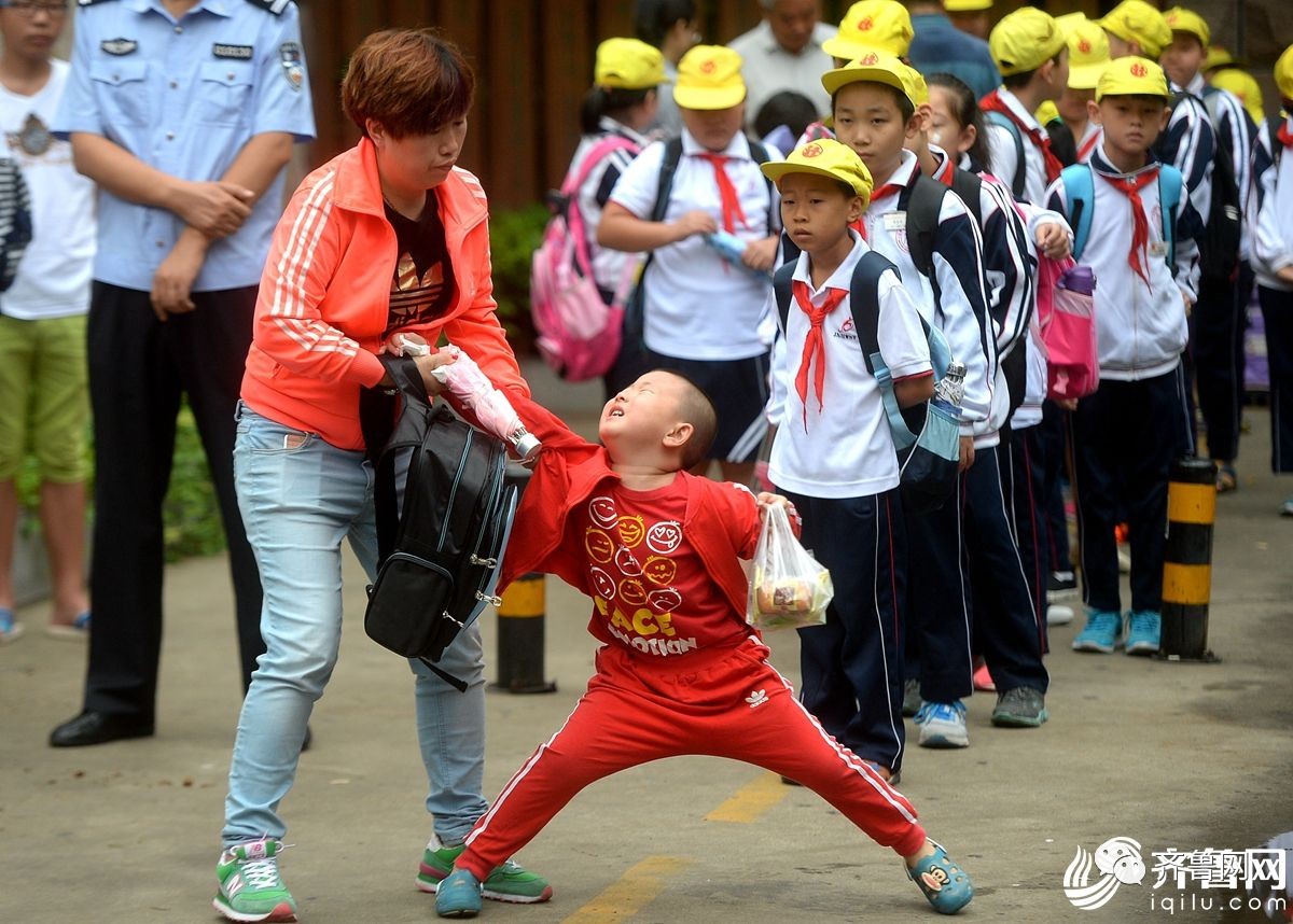 开学第一天!被熊孩子上学"表情包"萌一脸,实力演绎全身心拒绝开学