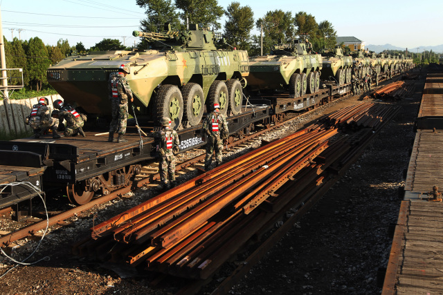 强势来袭暴风雨部队抵达集结地域戳全程精彩大图