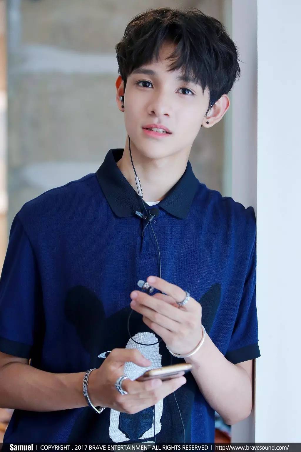 壁纸控暖心的混血小王子无论实力还是外貌都是a等级