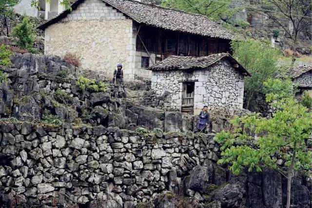 旅游这座世界最高桥连接了世界也唤醒了宣威尼珠河畔沉睡百年的石头村
