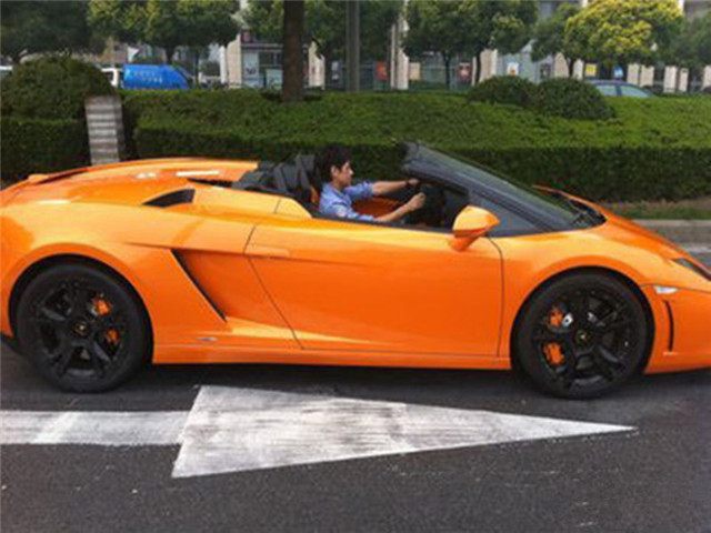 林志颖的豪车车库,每一辆都不低于300万,最贵一辆价值2个亿!