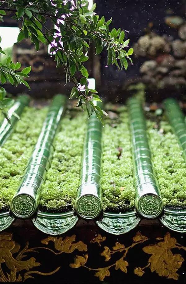 东方传统建筑中的瓦檐之美