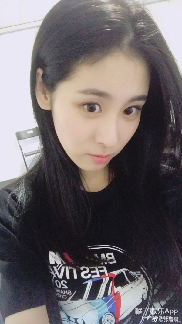 周杰伦昆凌伦敦秀恩爱 杨幂称暂时不再加盟真人秀