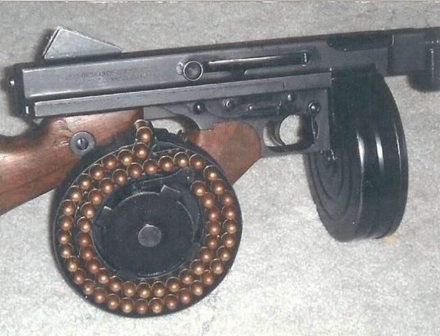 美国人直接拿出100发弹鼓对抗