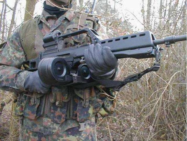 美国人直接拿出100发弹鼓对抗