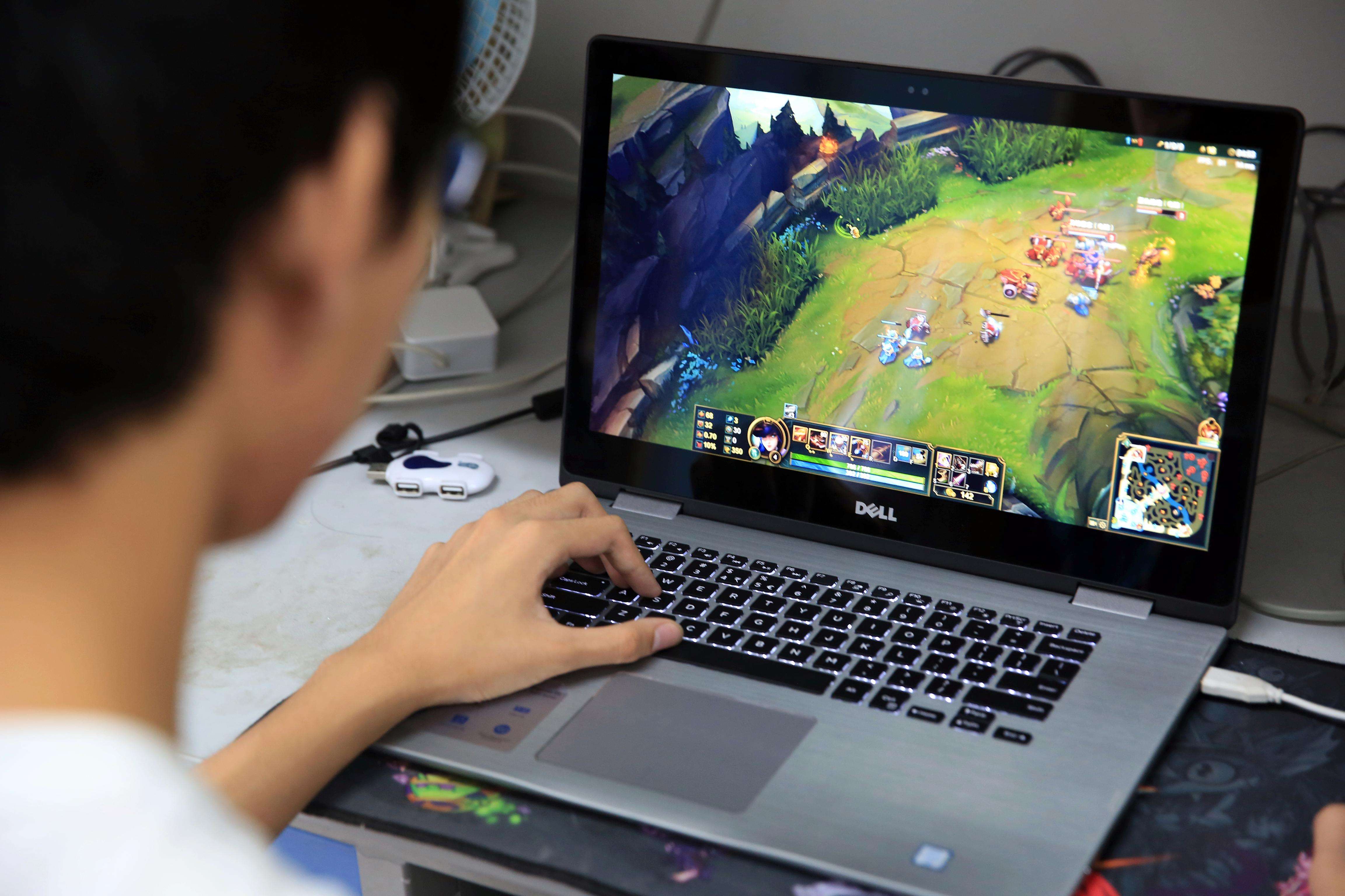 玩电脑游戏突然晕倒,医生奋力抢救却无力回天!