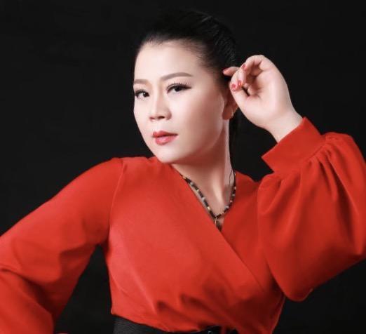 一直在中戏旁租房居住的易红偶尔拍点广告,打打零