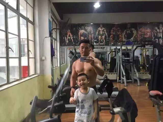 全球滑之达人专访 | 王晓飞:优雅的滑世界,欢笑对人生_凤凰网体育_凤凰网