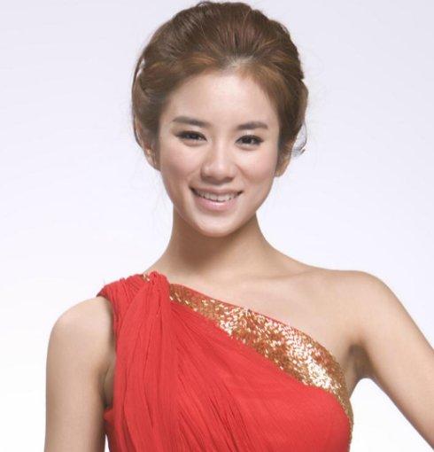 朱丹离开浙江卫视,伊一顺势接棒,以《舞动好声音》《越跳越美丽》