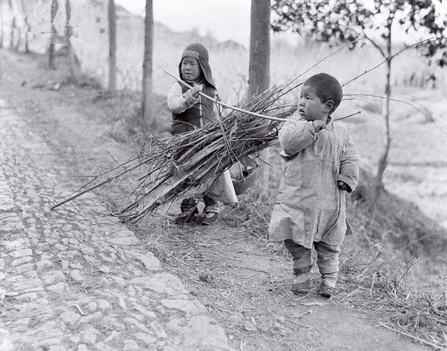 中国一百年前是什么样子的看了这几张照片就知道了