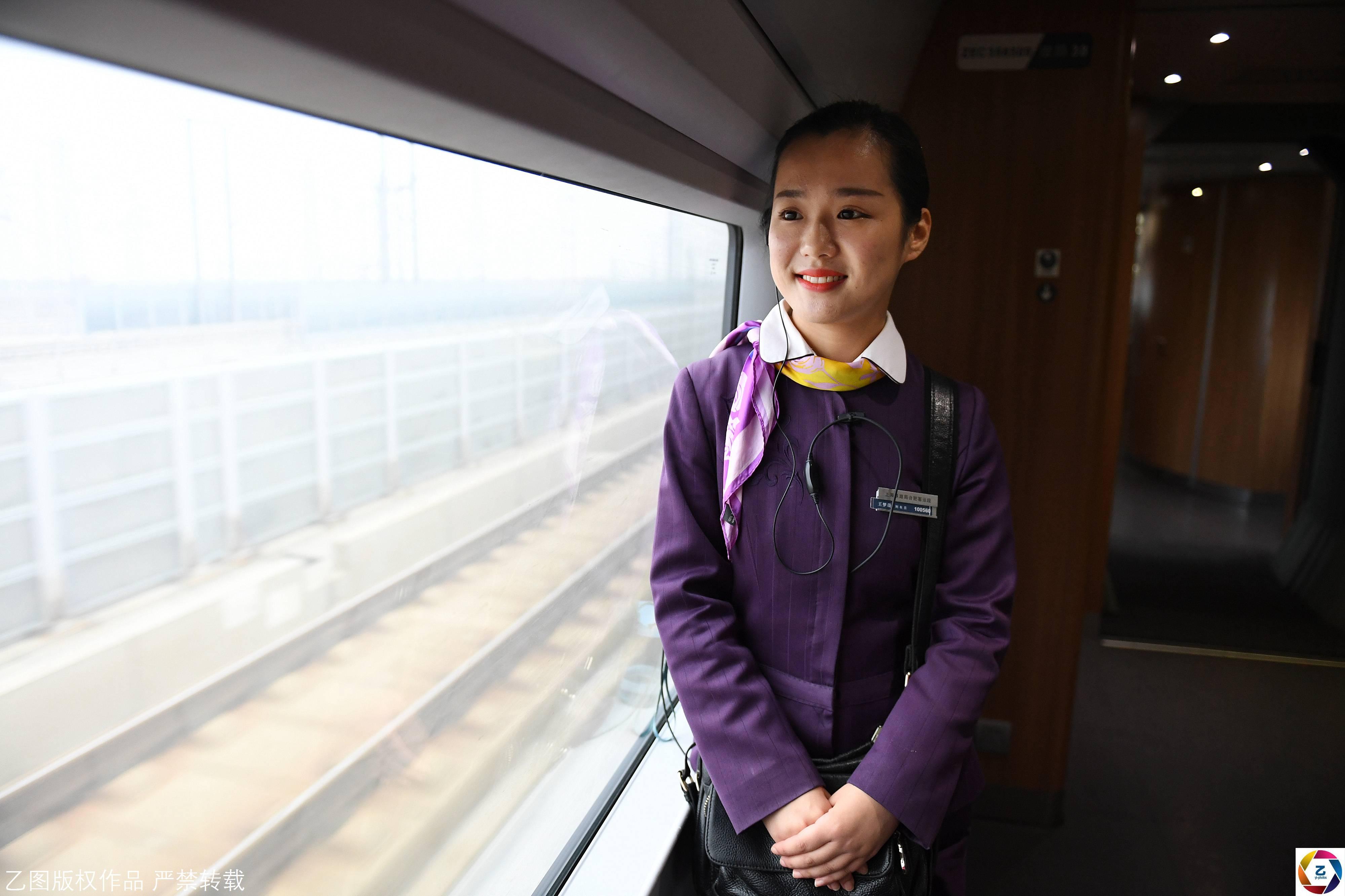 進京列車高姐日常三年被乘客氣哭三次