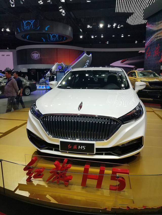 红旗终于爆发了!这汽车高逼格不输奥迪a4,比帕萨特还便宜4万