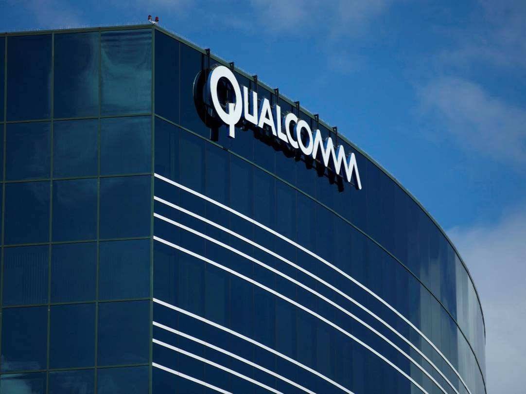 博通砸了1300亿美元准备死磕到底,内忧外患的高通会动心吗?