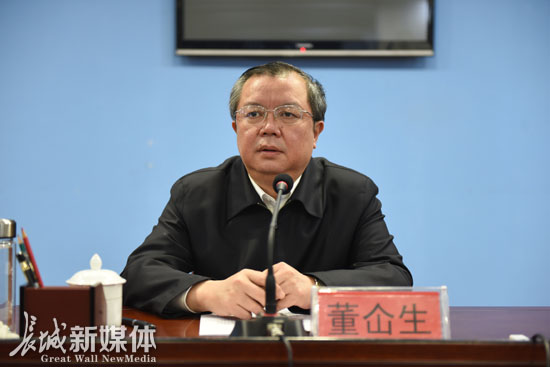 十九大代表,省委常委,政法委书记董仚生.记者 常虹 摄