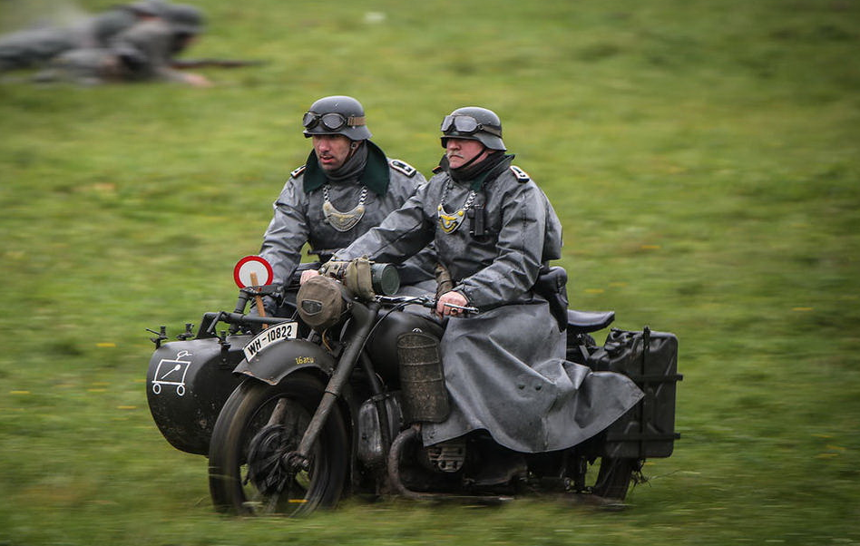 彩色的二战老照片?俄罗斯军迷还原当年的莫斯科保卫战