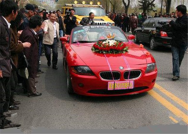 她是趙本山的得意門徒,結婚時豪車撐門面,離婚後生活成這樣!