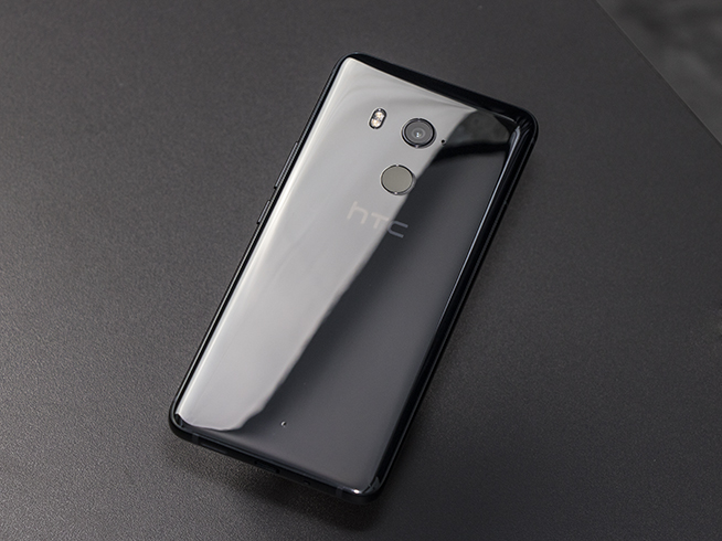 HTC U11+图赏：全面屏+玻璃镜面后盖，高颜值新旗舰_凤凰科技