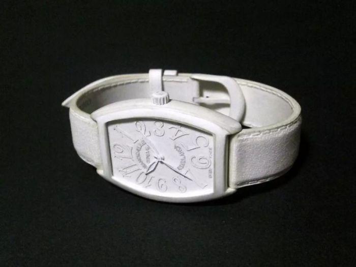 lv钱包,奢华腕表,竟然全都是"纸"做的