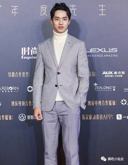 官方身高185的邓伦比180的杨洋还矮!男星身高也造假