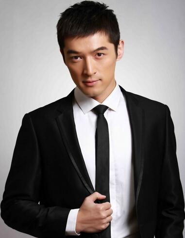 这5种面相特征的人,城府极深,心机重,最好远离