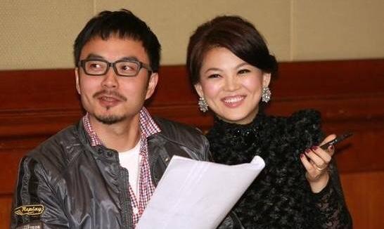 李湘晒与汪涵合影配文"我们",引起满满童年回忆杀