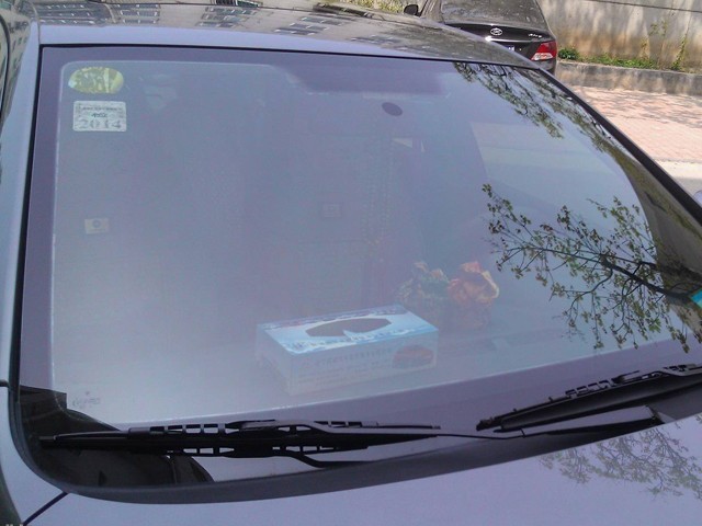 前风挡贴膜千万注意,透光率必须大于70%