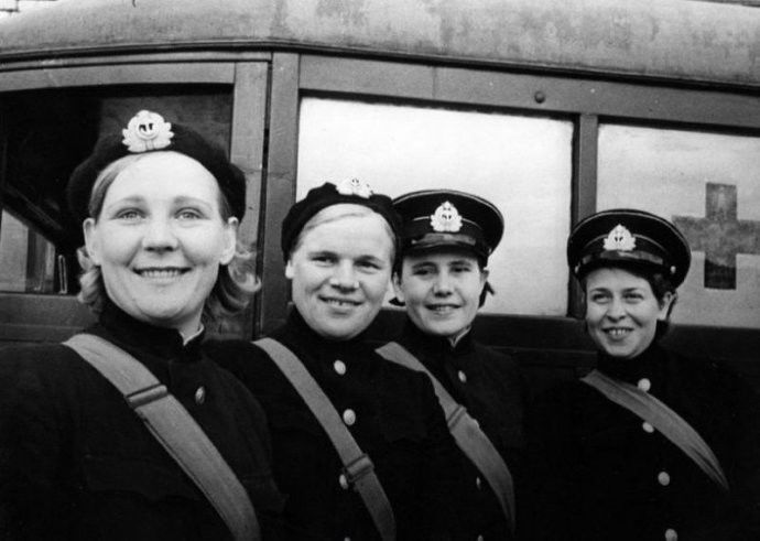 苏联女兵军帽图片
