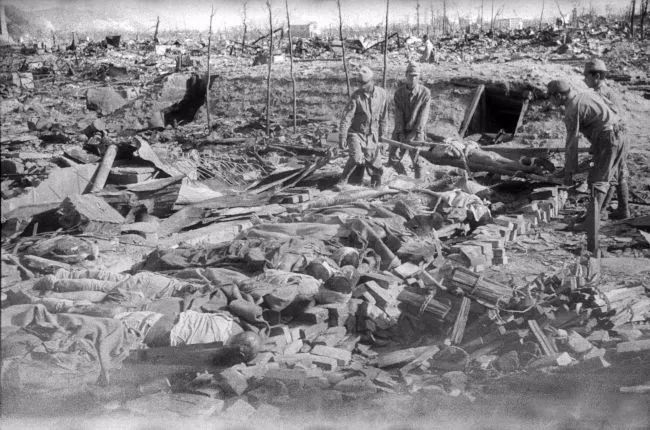 原子弹爆炸三天后,日本人镜头下的广岛惨照