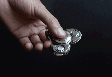 指尖陀螺指环扣让你玩一次就上瘾玩物