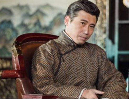 《老九门》里扮演老九门上三门的"三爷"半截李,被称之为"长沙最狠角".