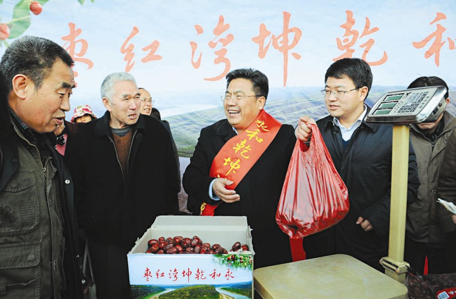 (在为永和吸引投资时,把永和当作一个企业,县委书记和县长以及各部门