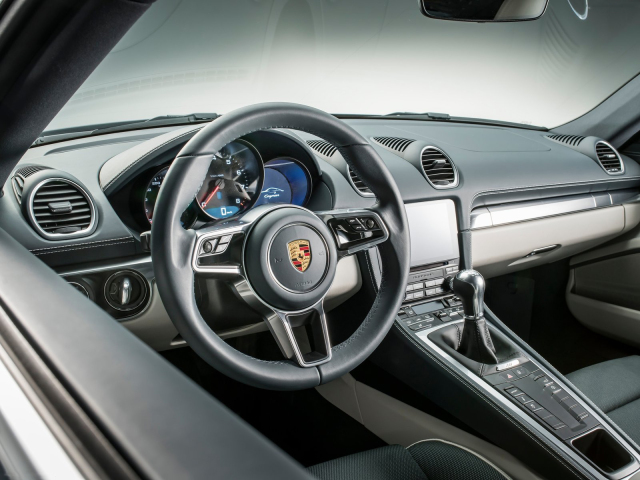 百万级硬顶跑车导购:保时捷和捷豹输给了雷克萨斯?