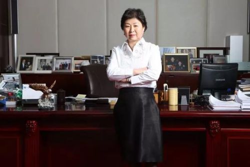 张茵：女首富的过山车人生_手机凤凰网